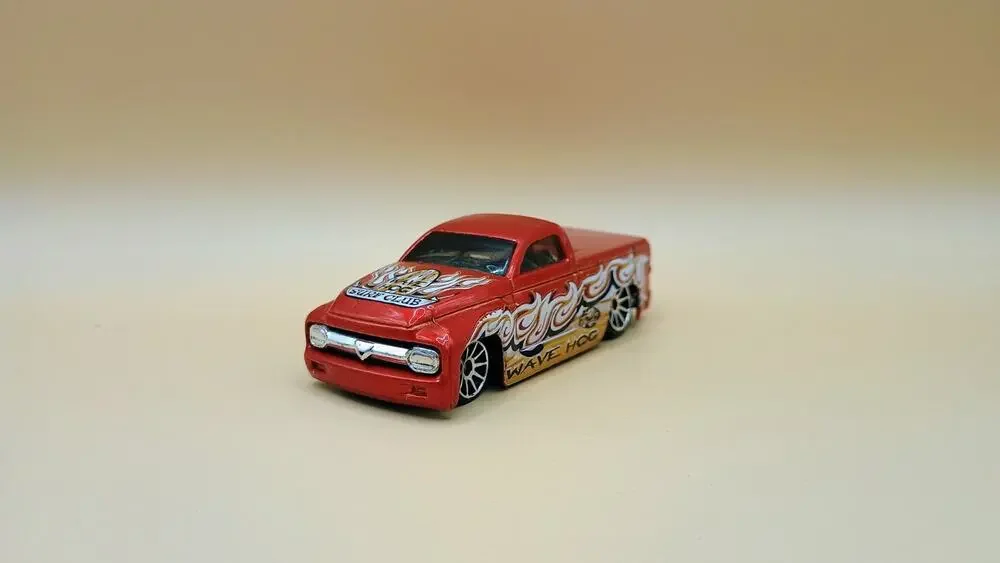 Hot Wheels 1:64 Scale 2004 Series SWITCHBACK (WAVE HOG)